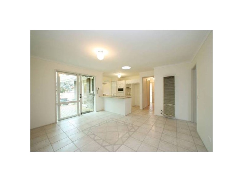 242 Dandelion Drive, Rowville VIC 3178