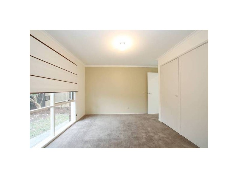 242 Dandelion Drive, Rowville VIC 3178