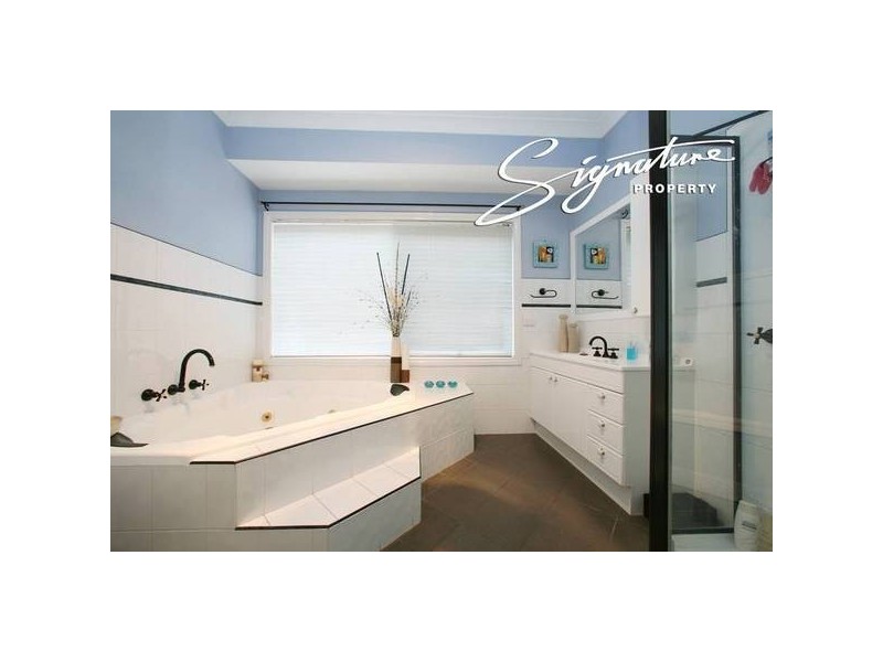 13 Cascam Court, Rowville VIC 3178