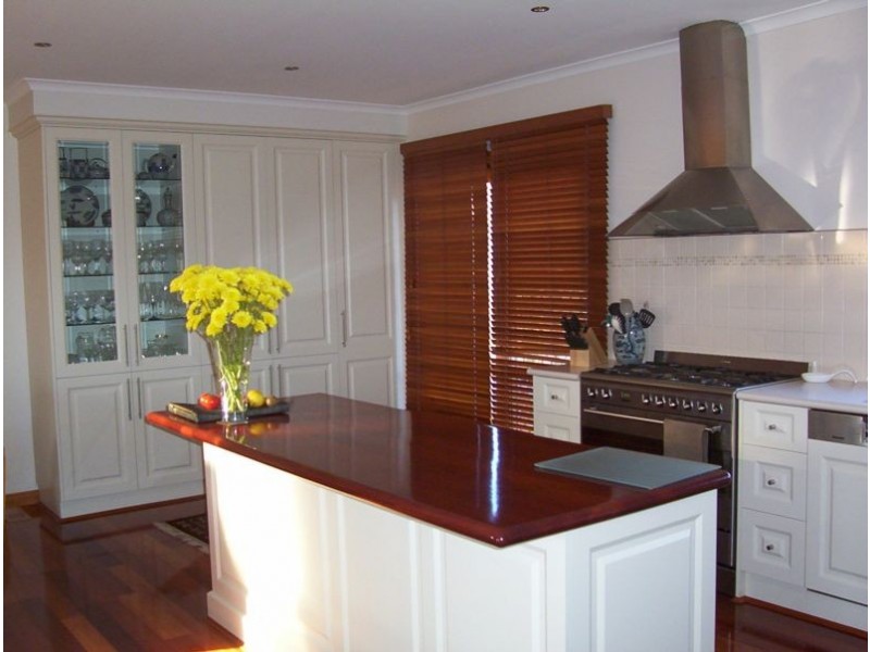 70 Pitfield Crescent, Rowville VIC 3178