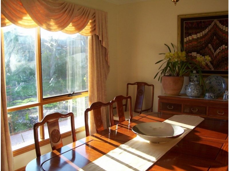 70 Pitfield Crescent, Rowville VIC 3178