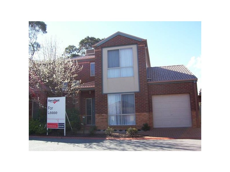 50 St Laurent Rise, Knoxfield VIC 3180