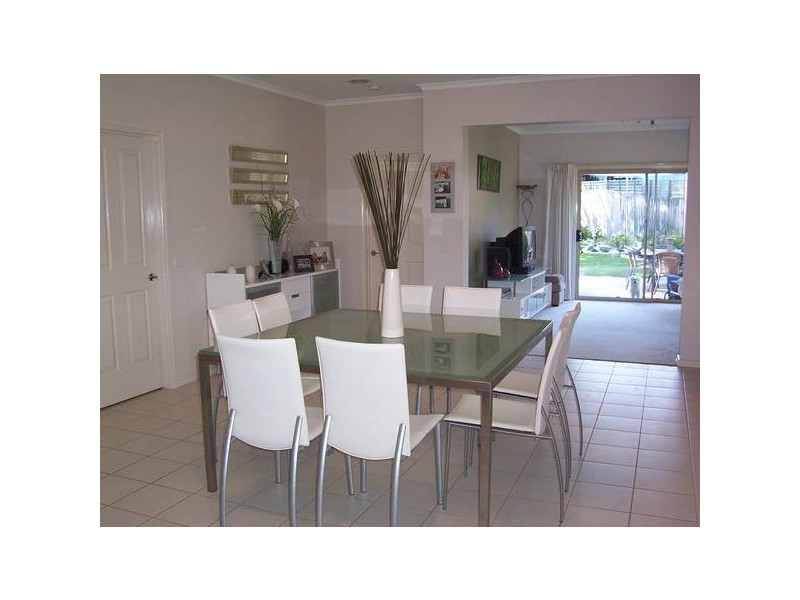 50 St Laurent Rise, Knoxfield VIC 3180