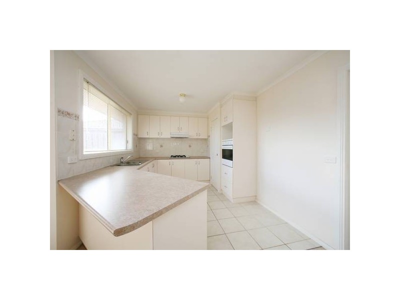 2/2 Lambourne Avenue, Rowville VIC 3178