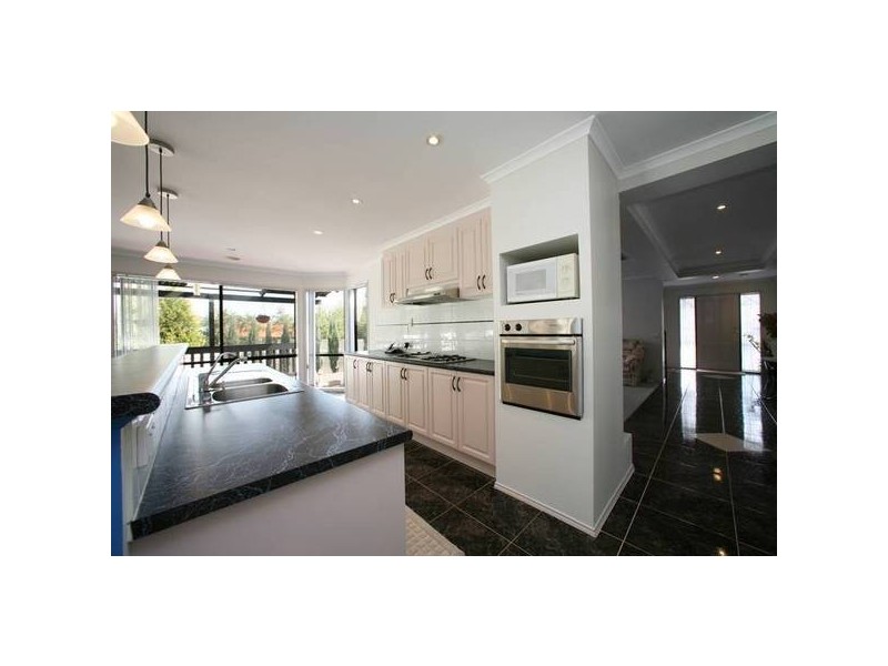 45 Hollygreen Close, Rowville VIC 3178