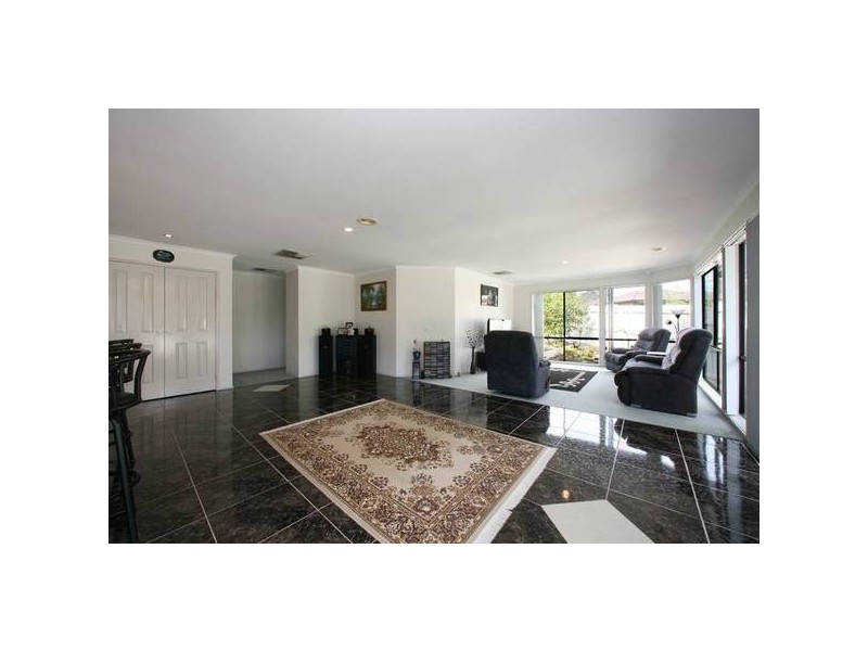 45 Hollygreen Close, Rowville VIC 3178