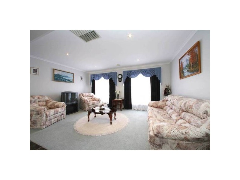 45 Hollygreen Close, Rowville VIC 3178