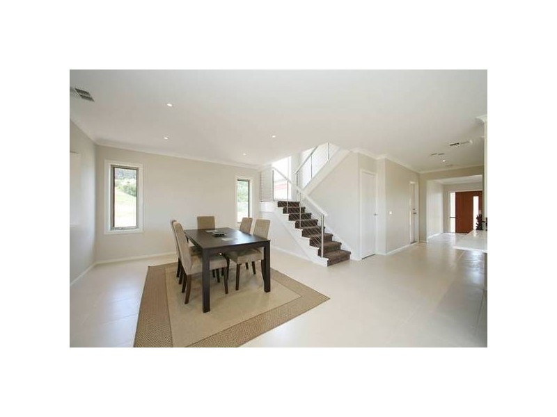 15 Riparian Way, Ferntree Gully VIC 3156