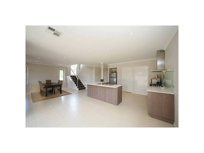 15 Riparian Way, Ferntree Gully VIC 3156