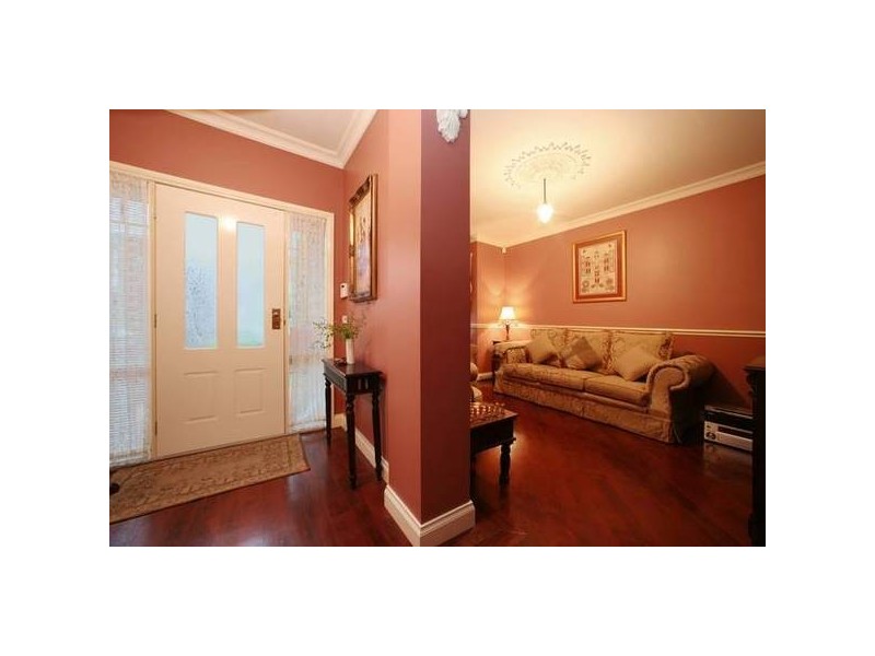 2/14 Yvette Drive, Rowville VIC 3178