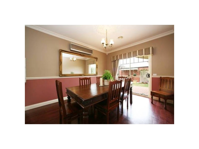 2/14 Yvette Drive, Rowville VIC 3178