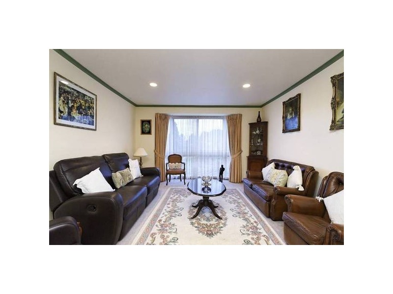 6 Ladonga Place, Rowville VIC 3178