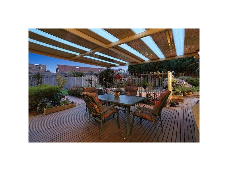 6 Ladonga Place, Rowville VIC 3178