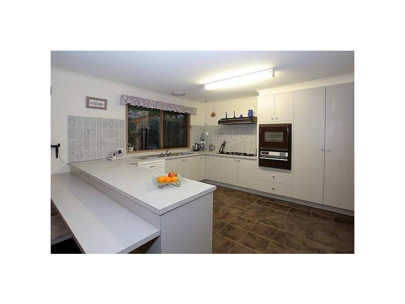 15 Tetragona Quadrant, Rowville VIC 3178