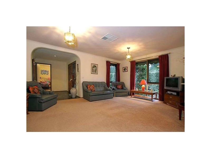 15 Tetragona Quadrant, Rowville VIC 3178