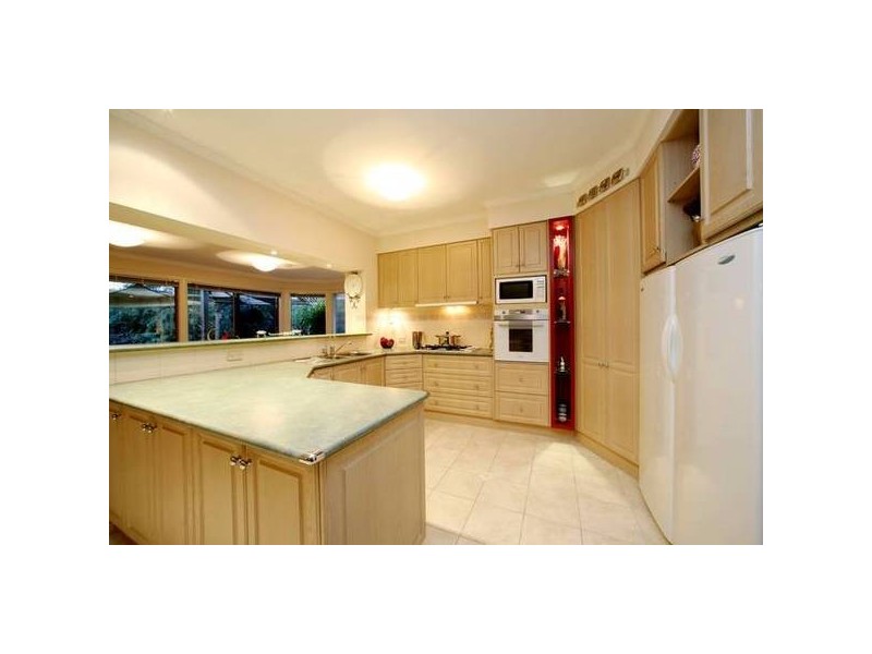 75 Oaktree Rise, Lysterfield VIC 3156