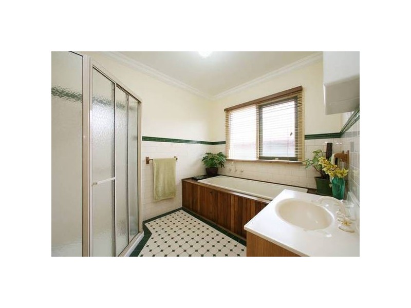 28 Segarta Circuit, Ferntree Gully VIC 3156