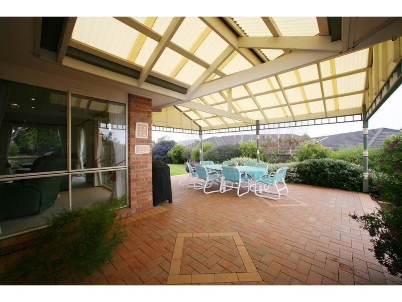 8 Moonlight Drive, Lysterfield VIC 3156