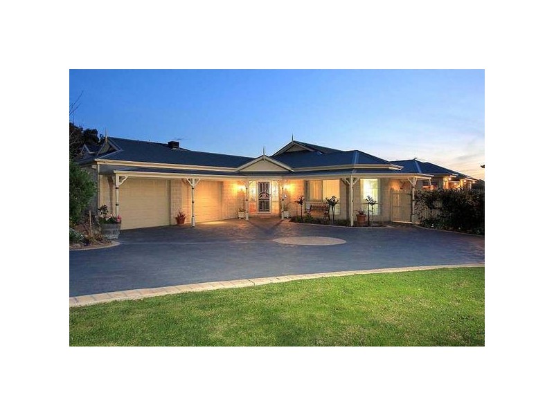 92 Grange Drive, Lysterfield VIC 3156