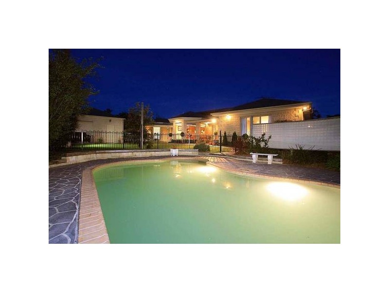 92 Grange Drive, Lysterfield VIC 3156