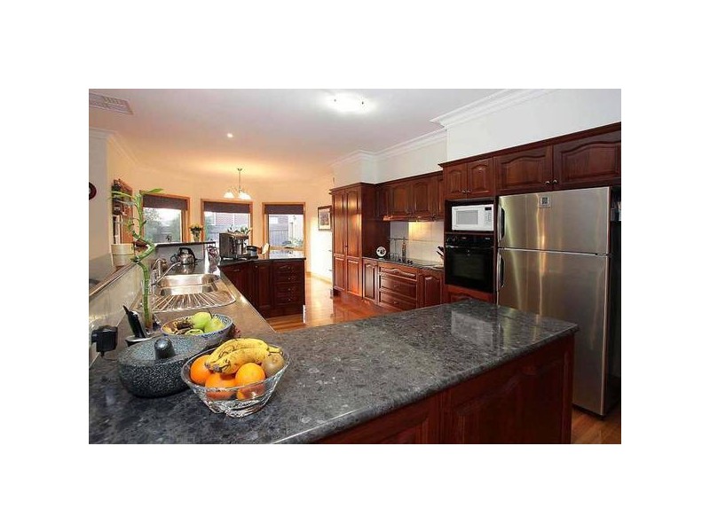 92 Grange Drive, Lysterfield VIC 3156