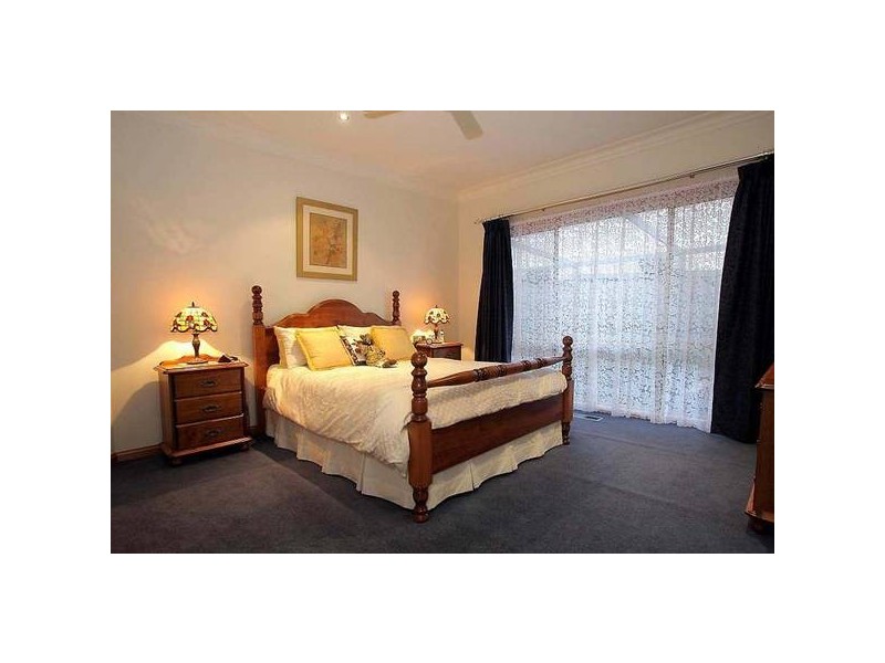 92 Grange Drive, Lysterfield VIC 3156