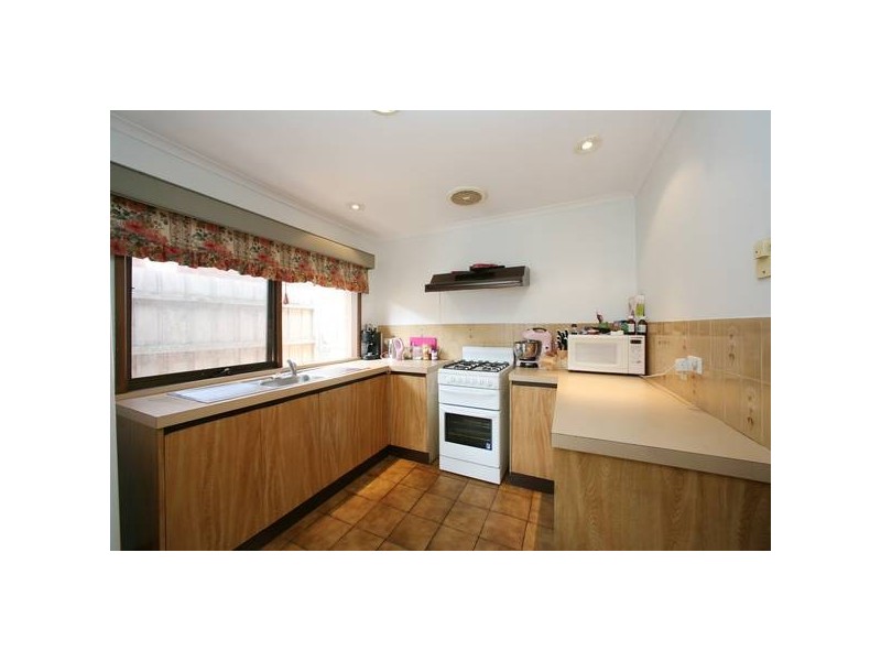 1/8 Poplar Close, Rowville VIC 3178