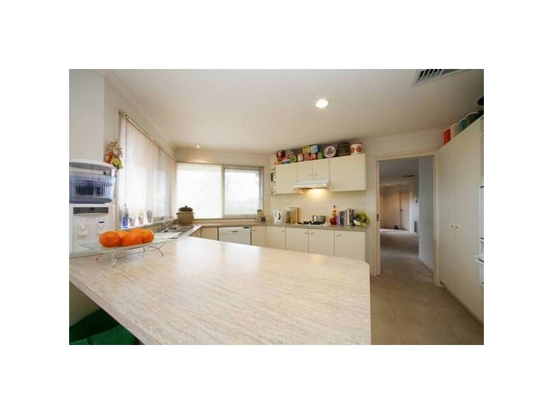 60 Allora Avenue, Ferntree Gully VIC 3156