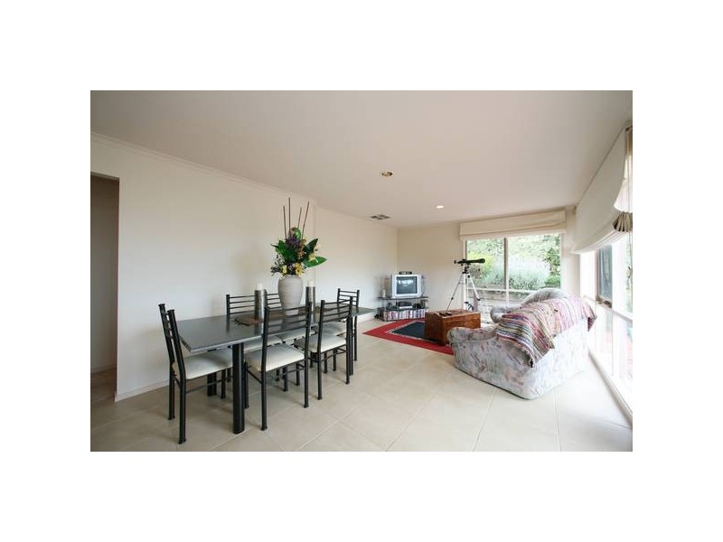 60 Allora Avenue, Ferntree Gully VIC 3156