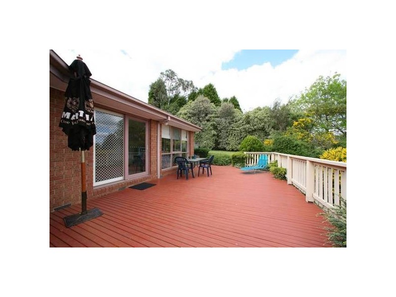 60 Allora Avenue, Ferntree Gully VIC 3156