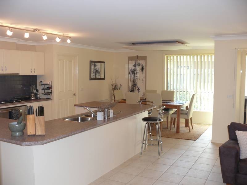 127 Fairway Drive, Rowville VIC 3178