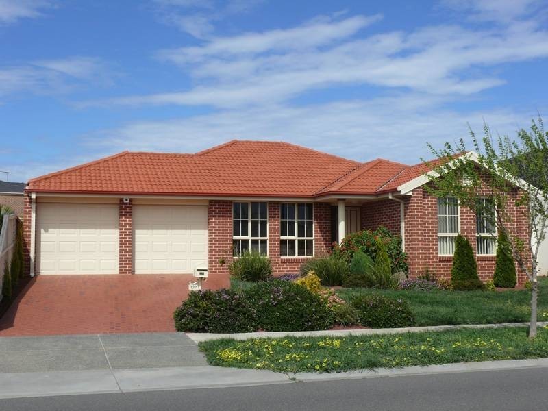 127 Fairway Drive, Rowville VIC 3178