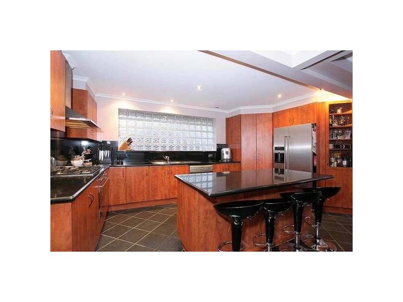 7 Chalmers Grove, Ferntree Gully VIC 3156