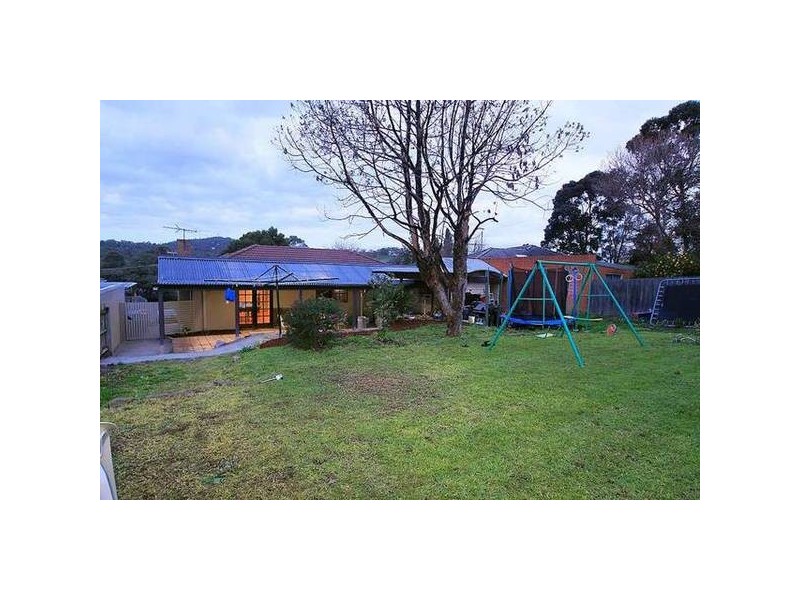 7 Chalmers Grove, Ferntree Gully VIC 3156