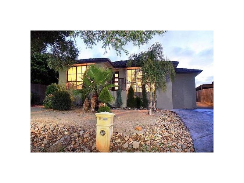 7 Chalmers Grove, Ferntree Gully VIC 3156