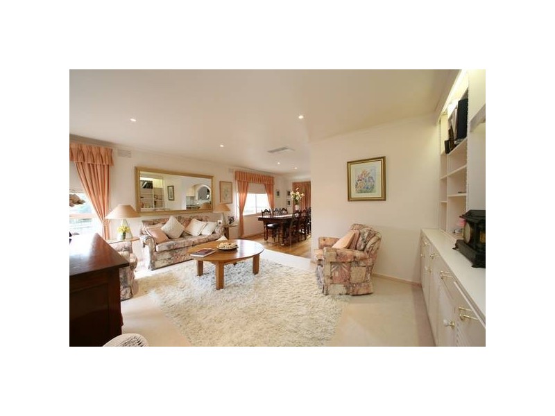 3 Greenaway Drive, Ferntree Gully VIC 3156