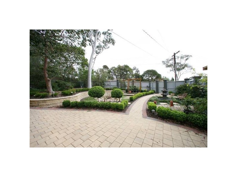 3 Greenaway Drive, Ferntree Gully VIC 3156