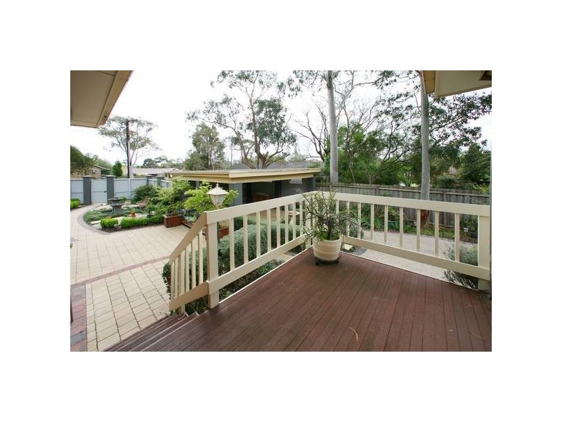 3 Greenaway Drive, Ferntree Gully VIC 3156