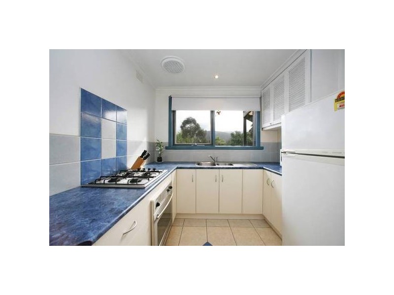 16 Waters Avenue, Ferntree Gully VIC 3156