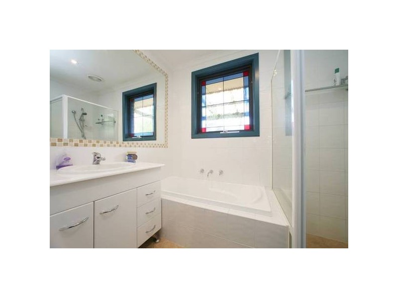 16 Waters Avenue, Ferntree Gully VIC 3156