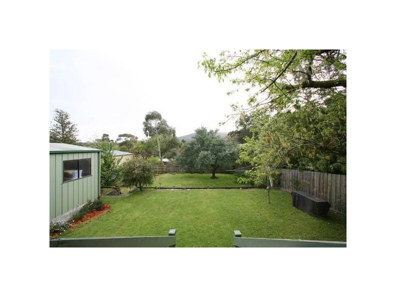 16 Waters Avenue, Ferntree Gully VIC 3156