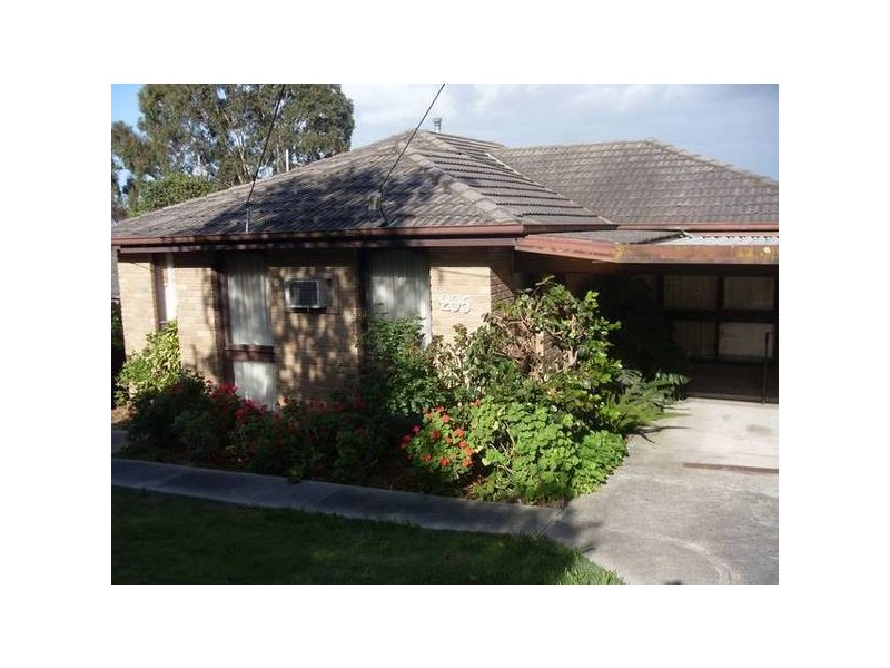 205 Forest Road, Boronia VIC 3155