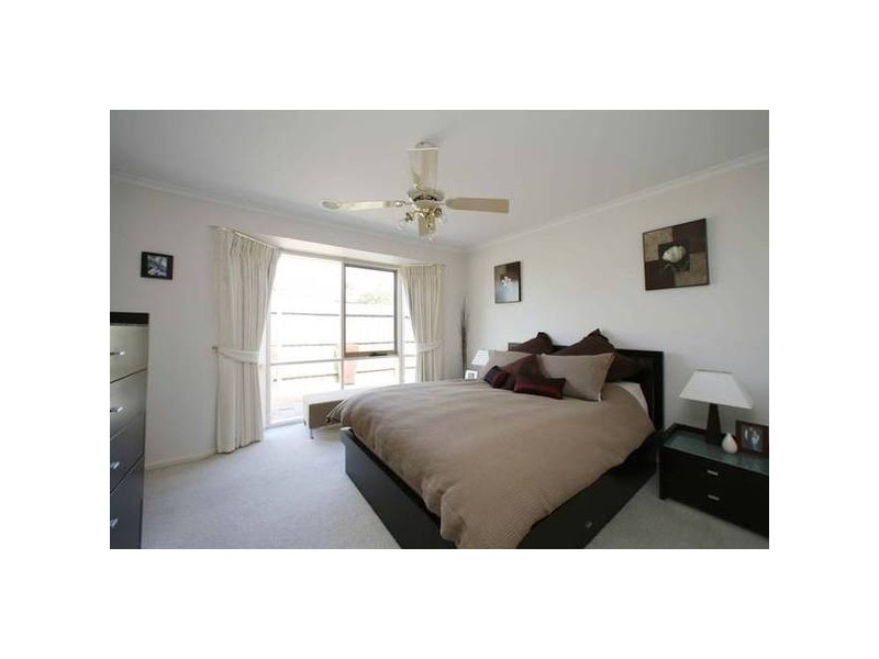 9 Lakesfield Drive, Lysterfield VIC 3156