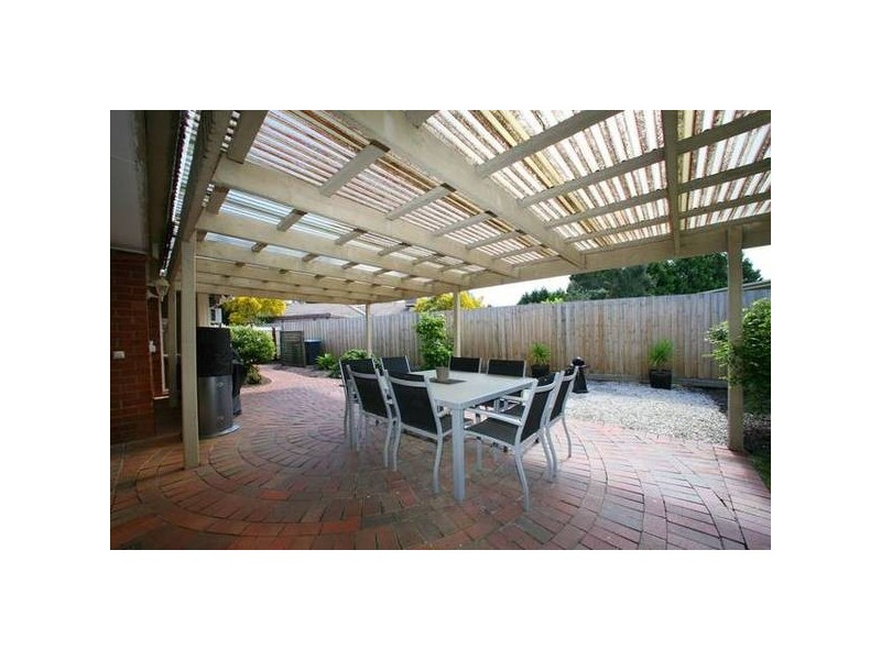9 Lakesfield Drive, Lysterfield VIC 3156