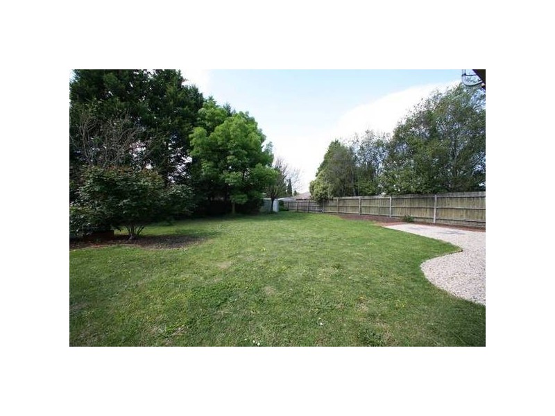 9 Lakesfield Drive, Lysterfield VIC 3156