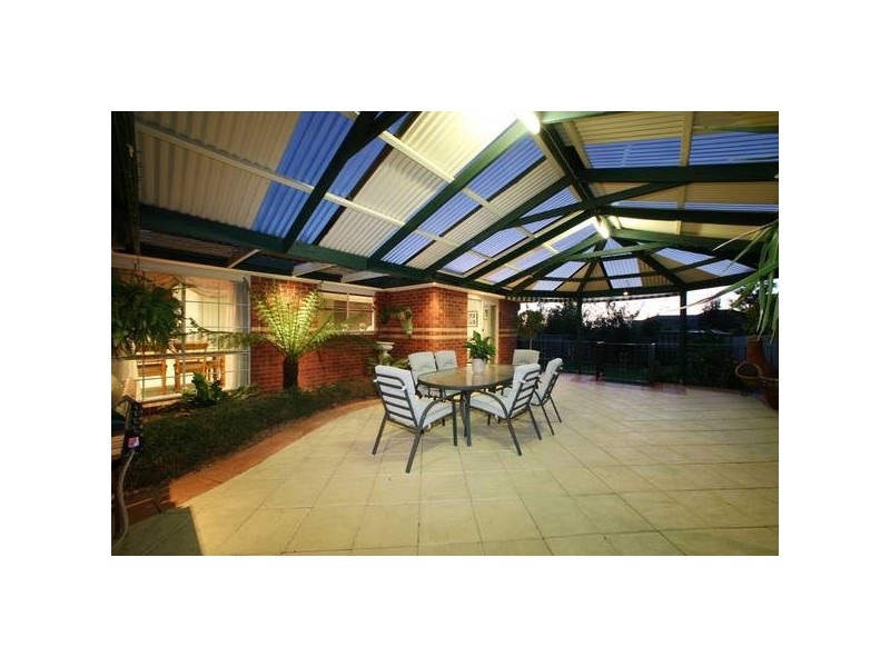 8 Damelio Court, Rowville VIC 3178