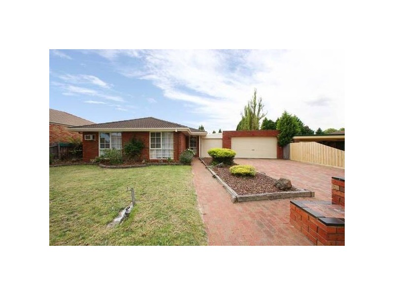 145 Dandelion Drive, Rowville VIC 3178