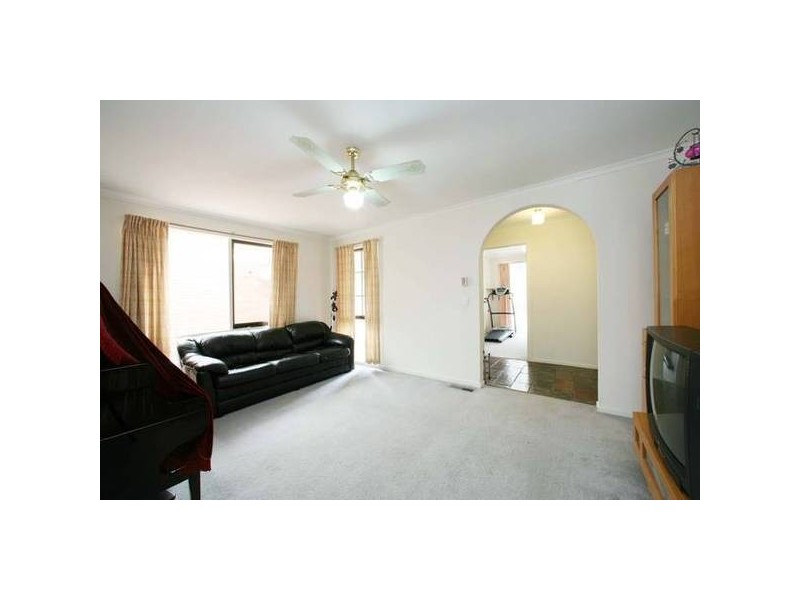 145 Dandelion Drive, Rowville VIC 3178