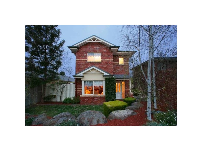 2/14 Yvette Drive, Rowville VIC 3178