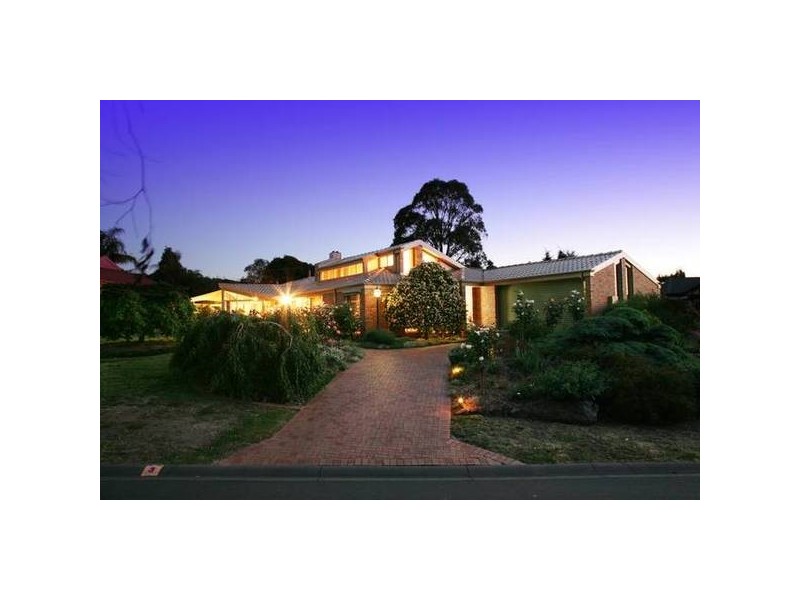 3 Ruby Close, Rowville VIC 3178